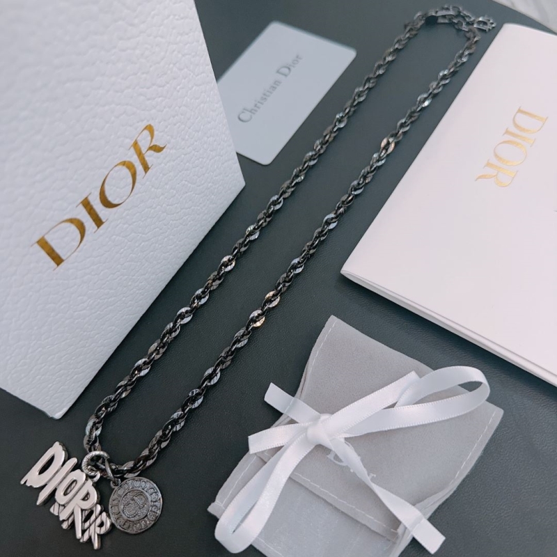chr1st1an D10r necklaces